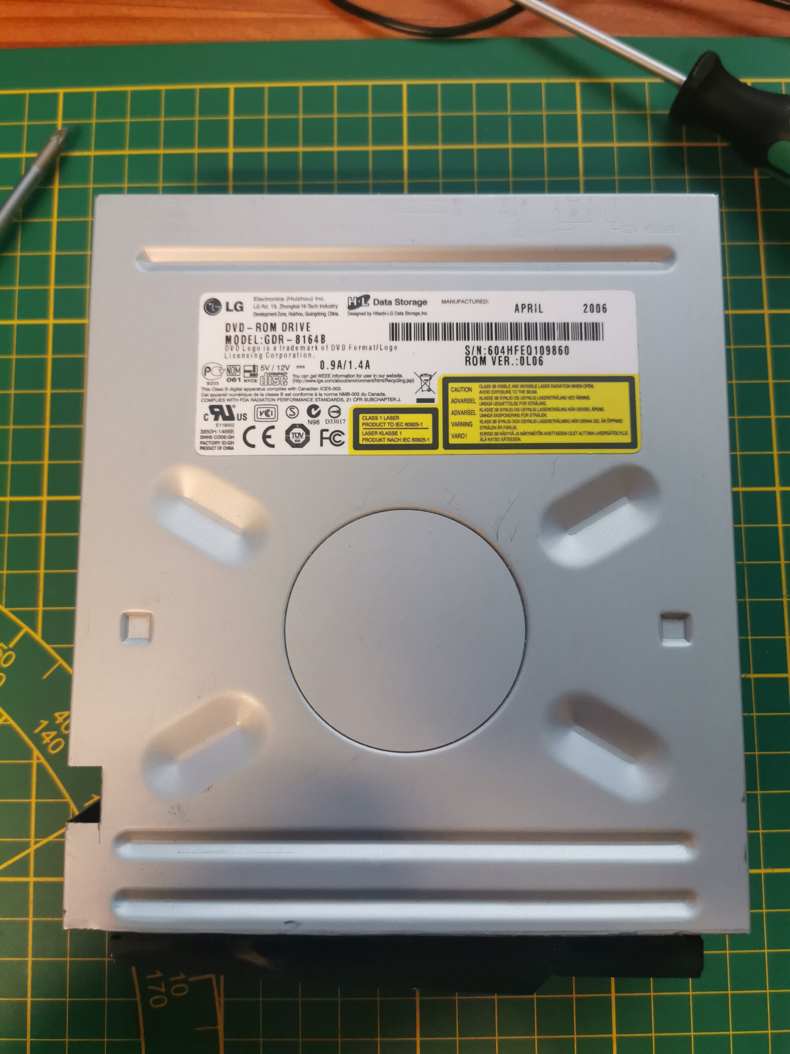 Incomplete Tutorial for a DVD drive mod - Hardware Mods - OGXbox.com Incomplete Tutorial for a DVD drive mod - Hardware Mods - OGXbox.com
